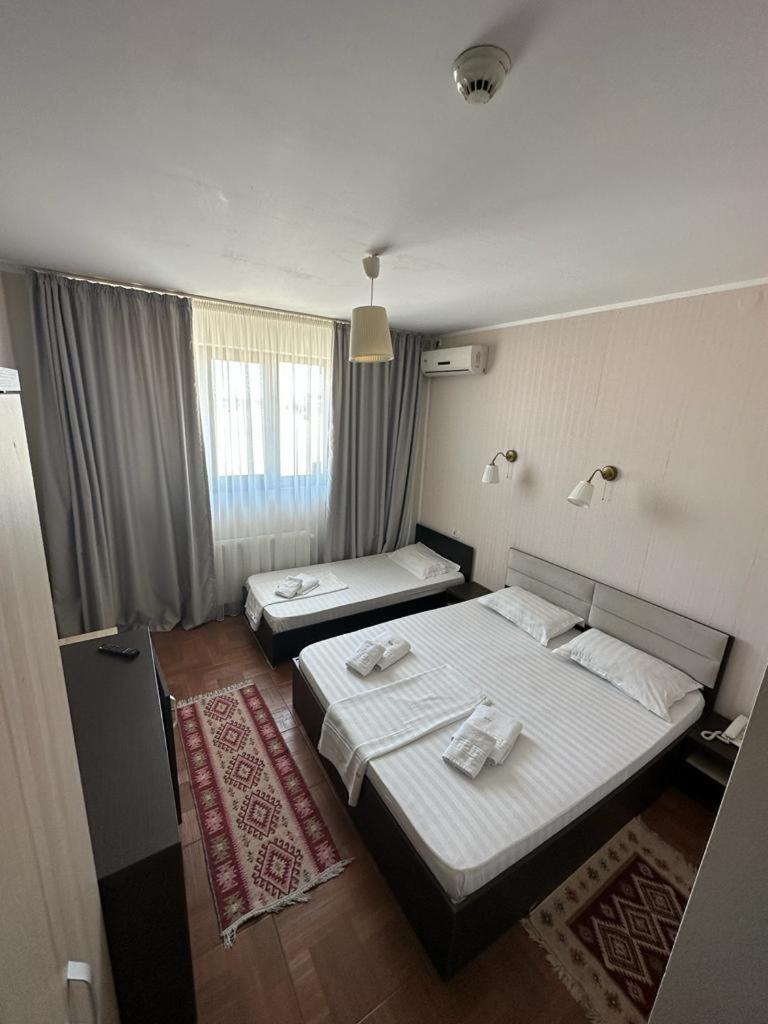 Hotel Promenada Mamaia Kültér fotó