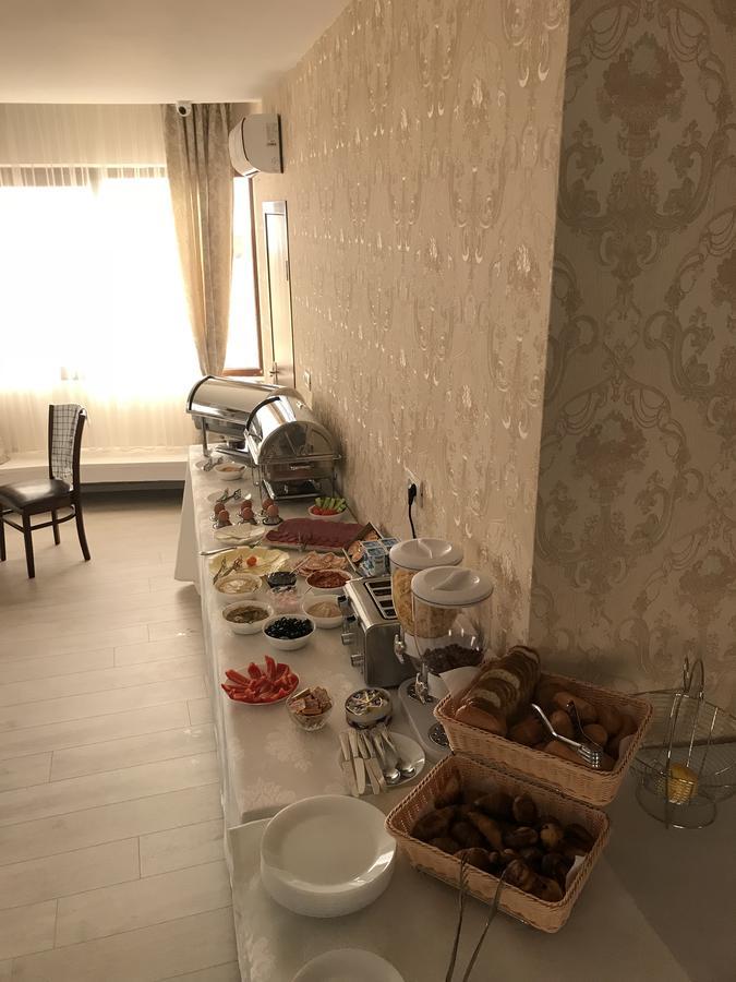 Hotel Promenada Mamaia Kültér fotó