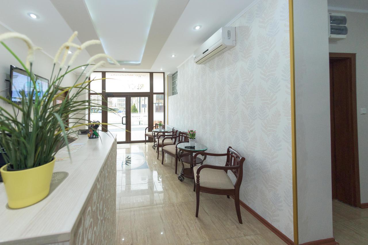 Hotel Promenada Mamaia Kültér fotó