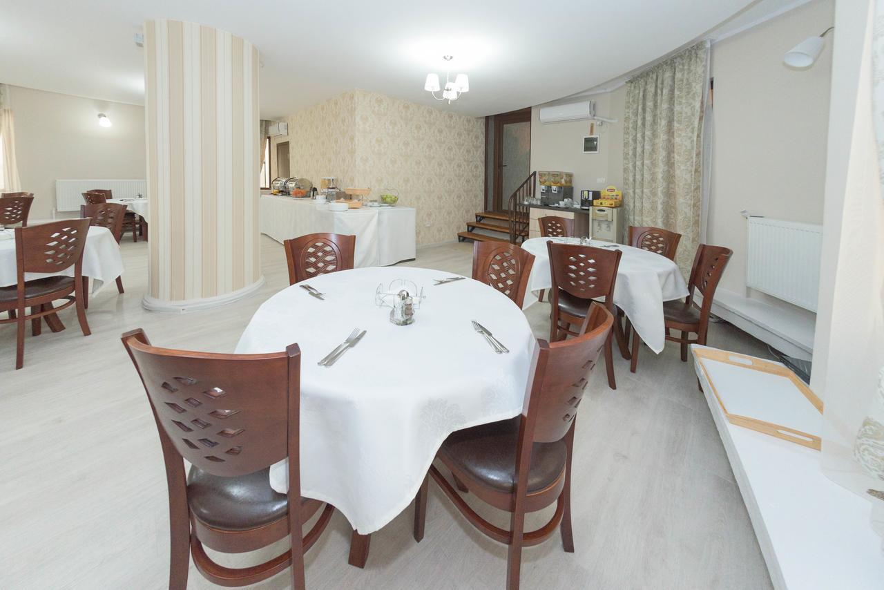 Hotel Promenada Mamaia Kültér fotó