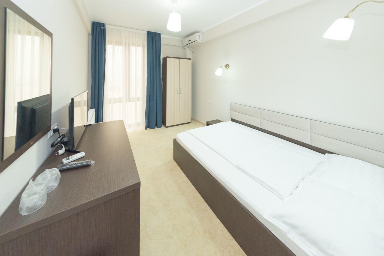 Hotel Promenada Mamaia Kültér fotó