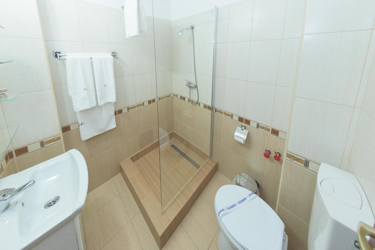 Hotel Promenada Mamaia Kültér fotó